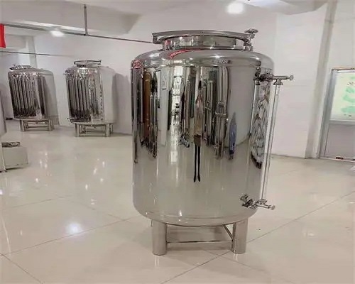 不銹鋼純水箱的規(guī)格尺寸是多少？-藍(lán)膜